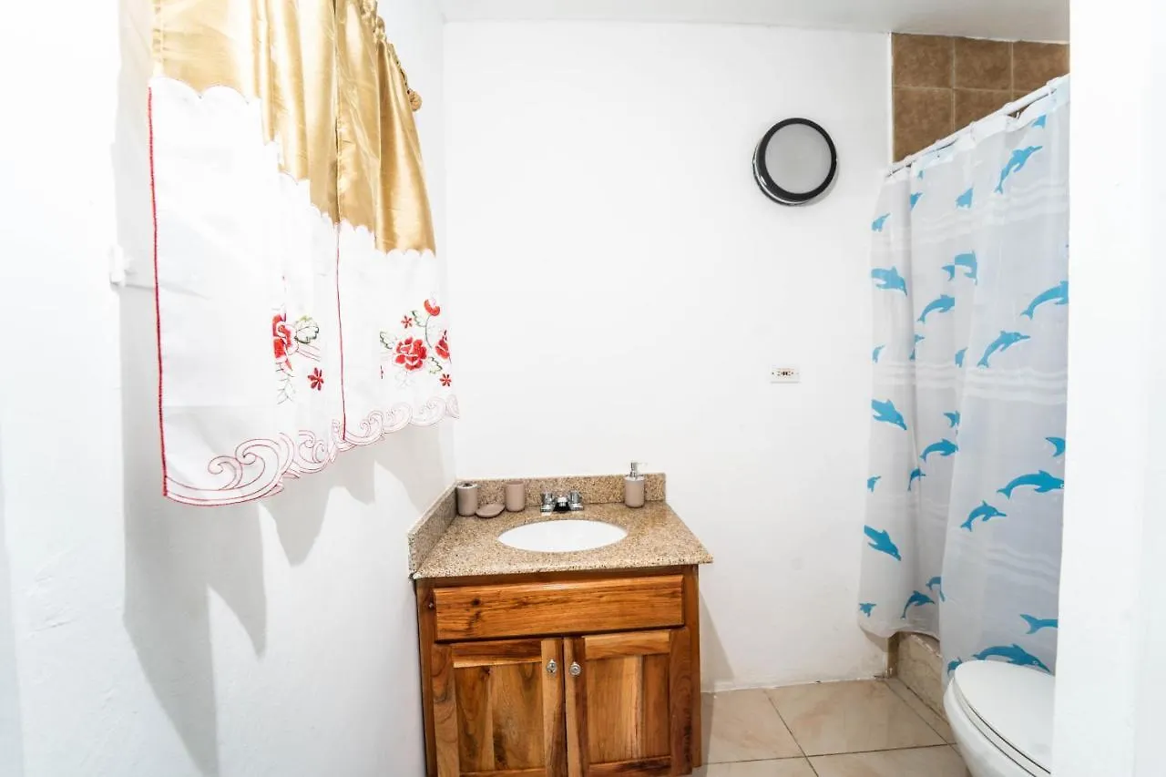 Διαμέρισμα Skyline Suites, Breathtaking Mountains & City View Apts Μοντέγκο Μπέυ Τζαμάικα