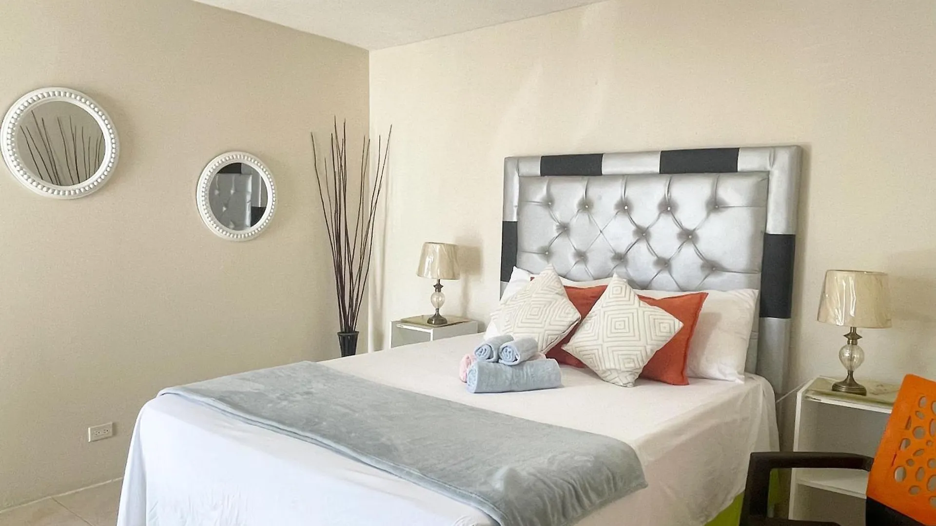 Skyline Suites, Breathtaking Mountains & City View Apts Μοντέγκο Μπέυ Διαμέρισμα